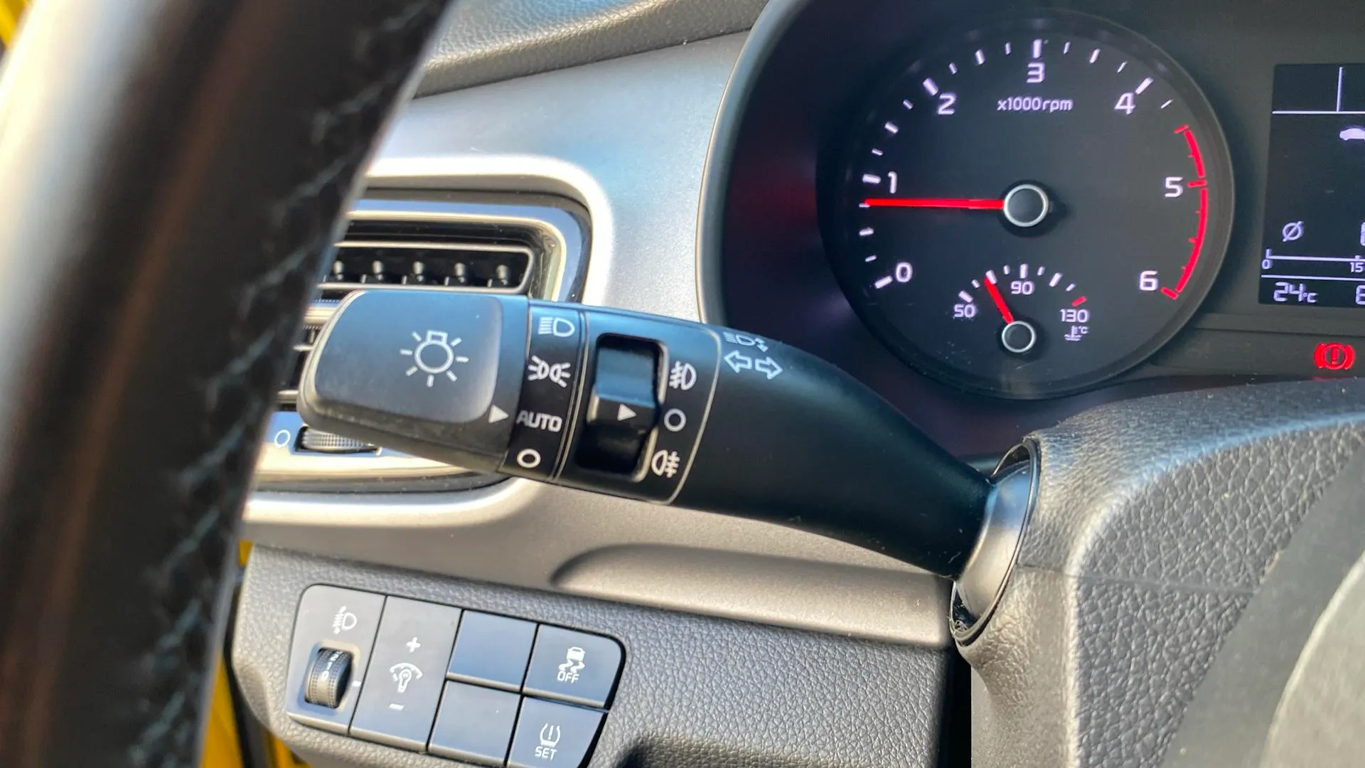 Kia Stonic 1.6 CRDi VGT Drive Eco-Dyn - foto 18