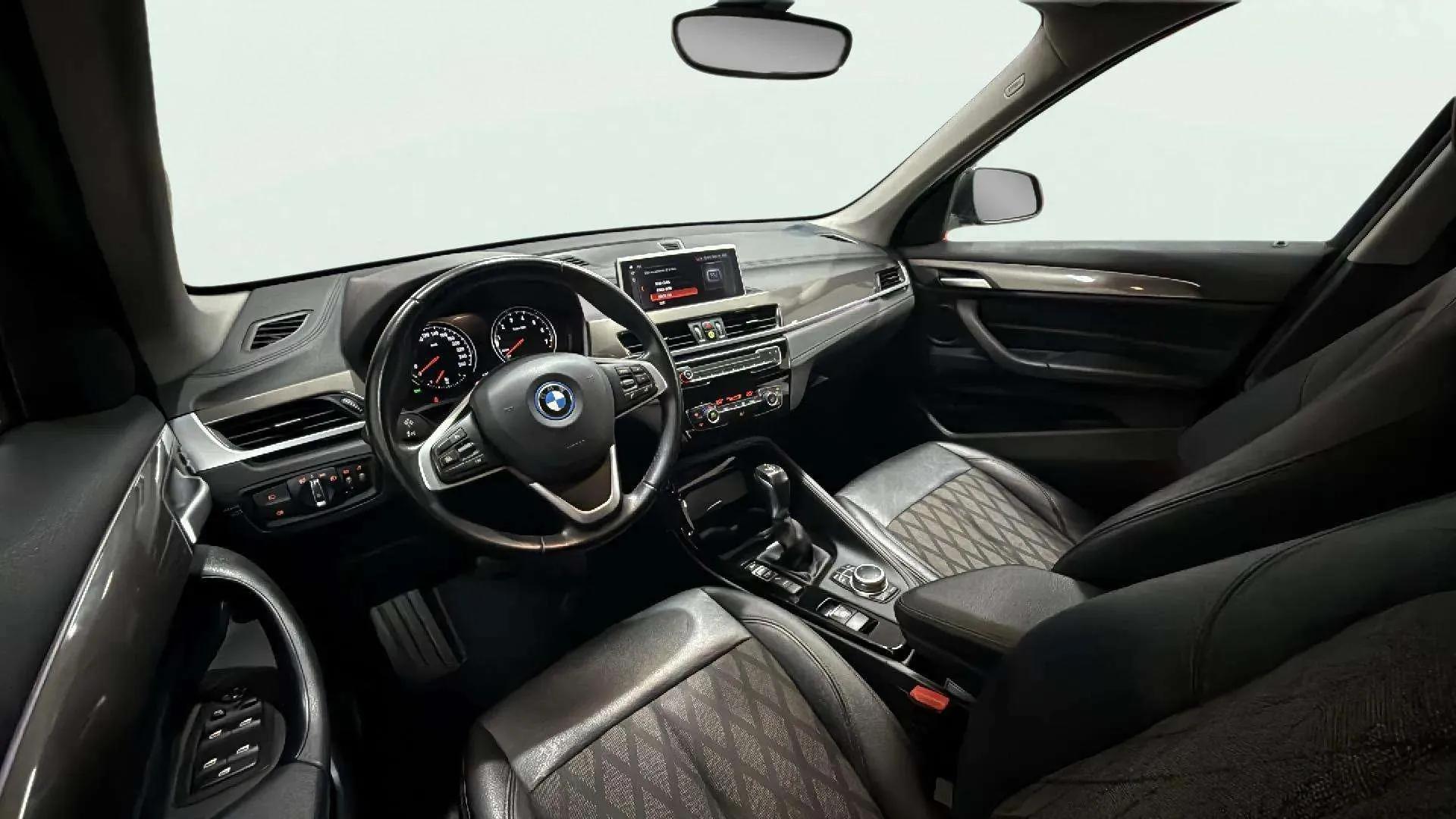 BMW X1 xDrive25e - foto 12