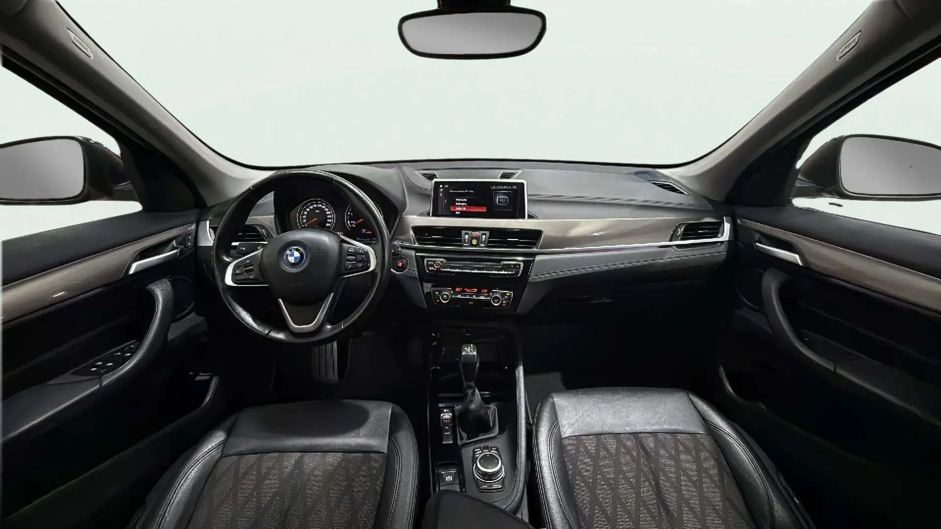 BMW X1 xDrive25e - foto 11