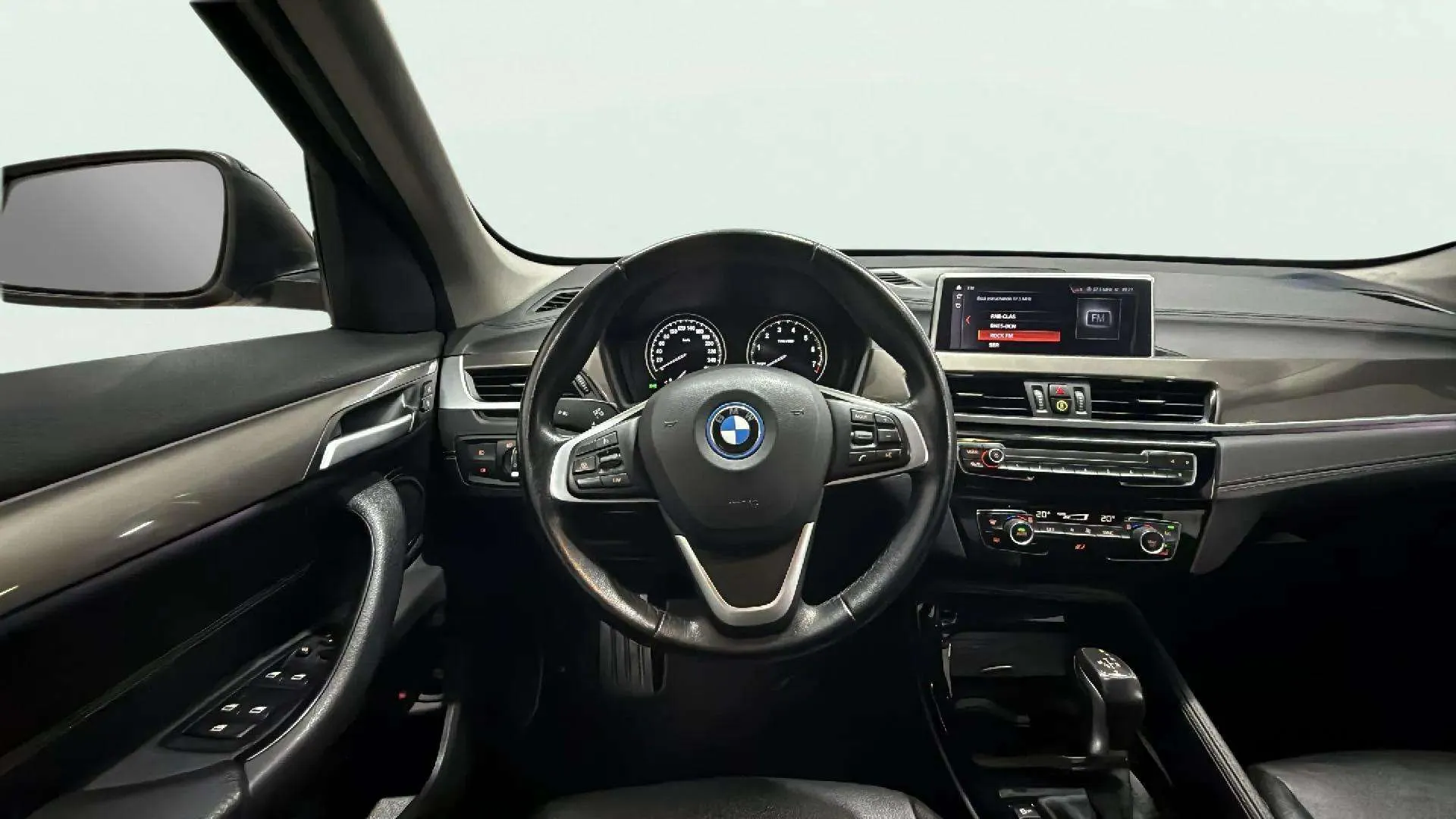 BMW X1 xDrive25e - foto 9