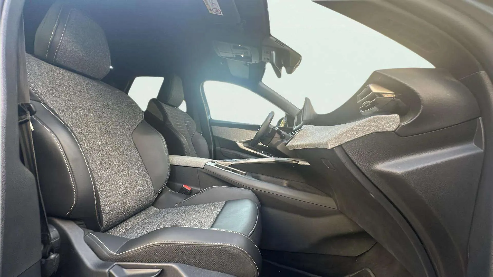 Peugeot 3008 1.2 Allure Exclusive eDCS6 - foto 16