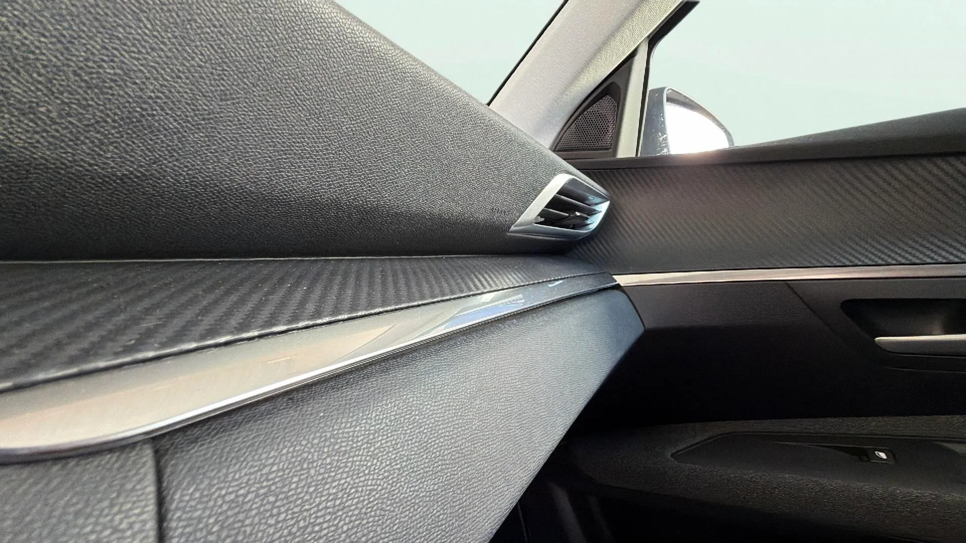 Peugeot 3008 1.2 PureTech Allure - foto 29