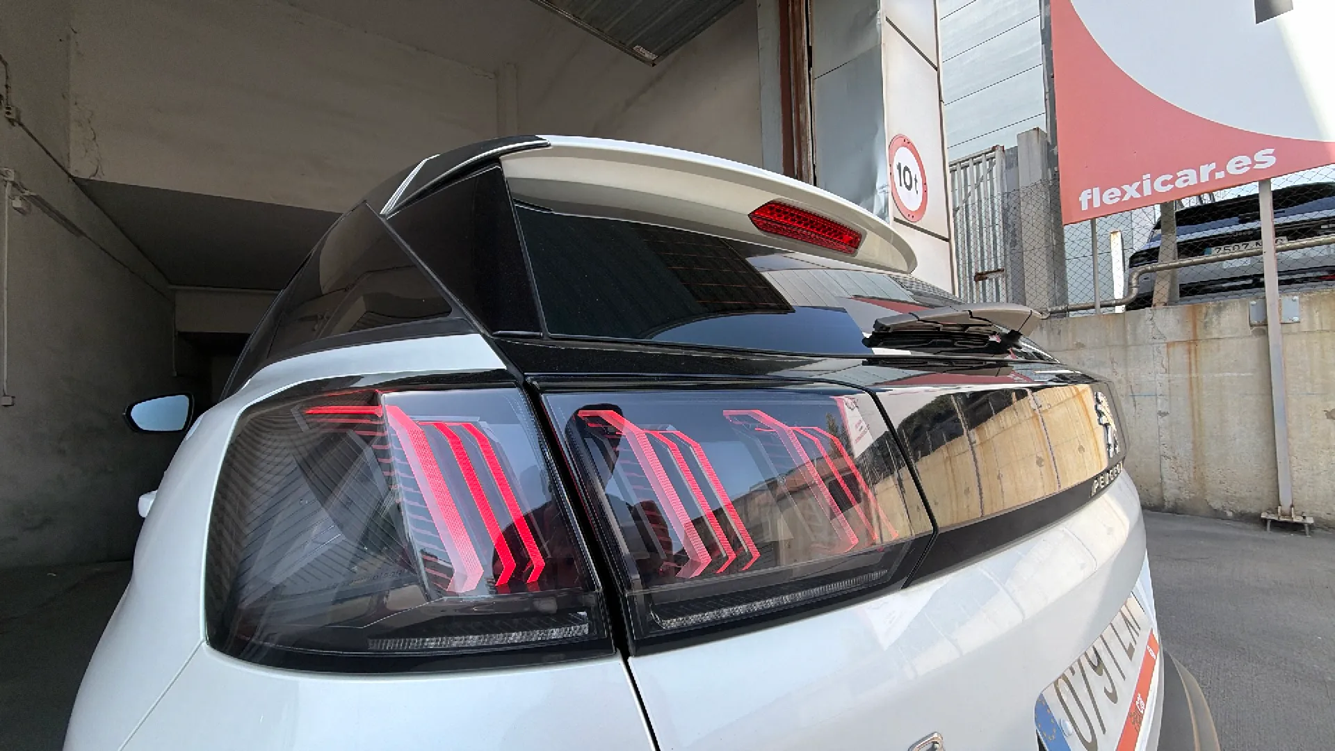 Peugeot 3008 1.2 PureTech Allure - foto 32