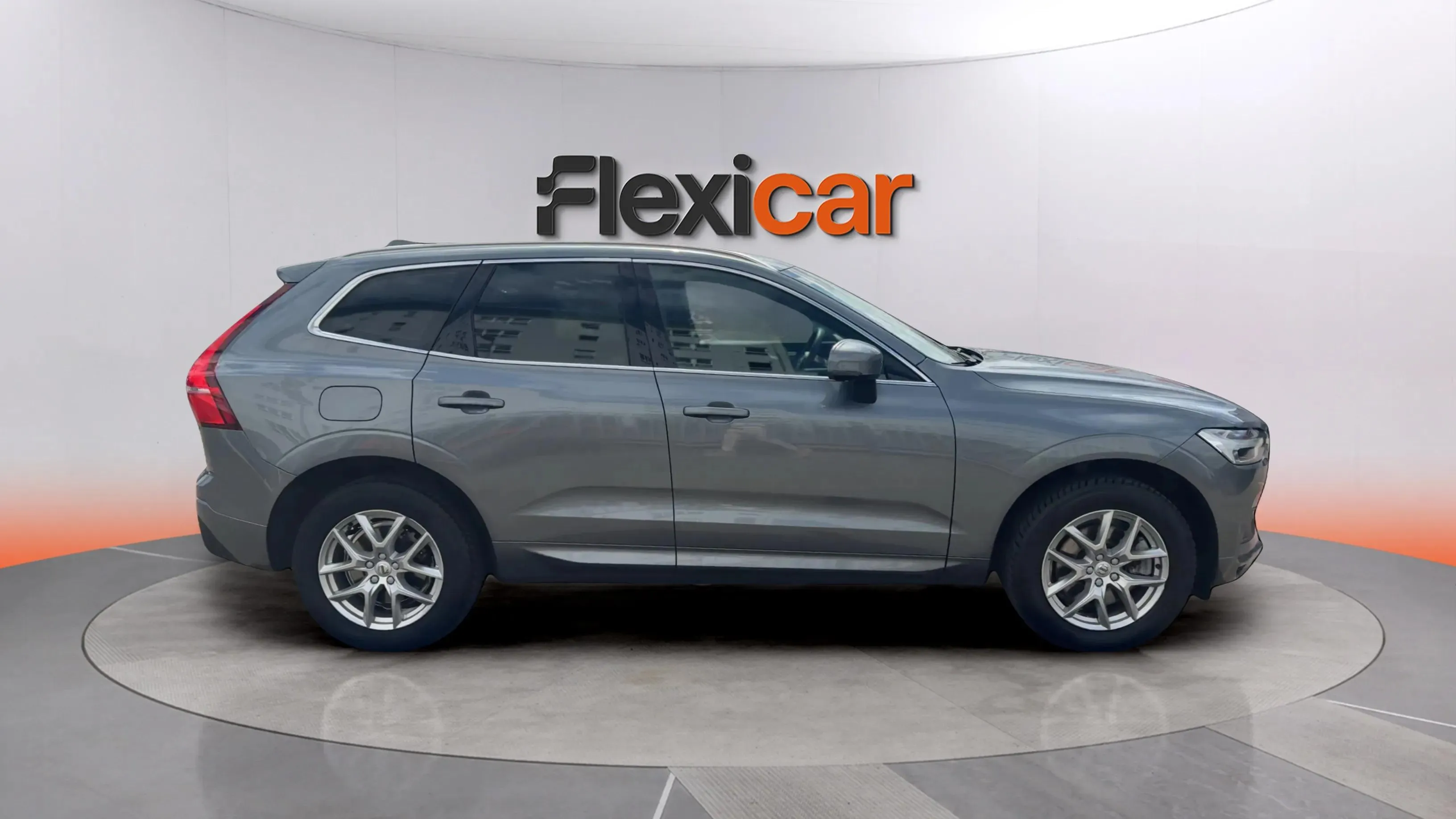 Volvo XC60 2.0 B4 D4 AWD Momentum - foto 8