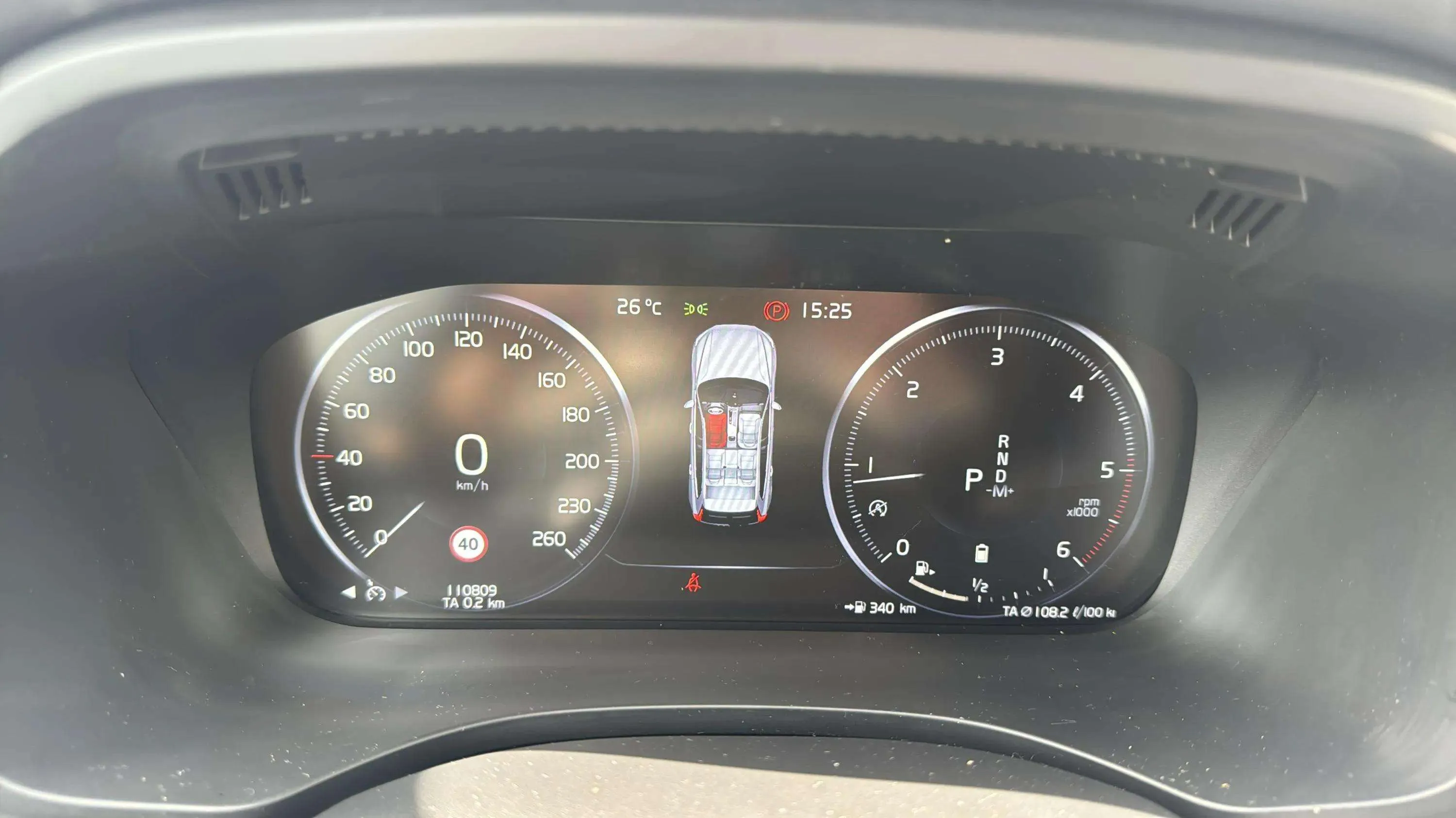 Volvo XC60 2.0 B4 D4 AWD Momentum - foto 14