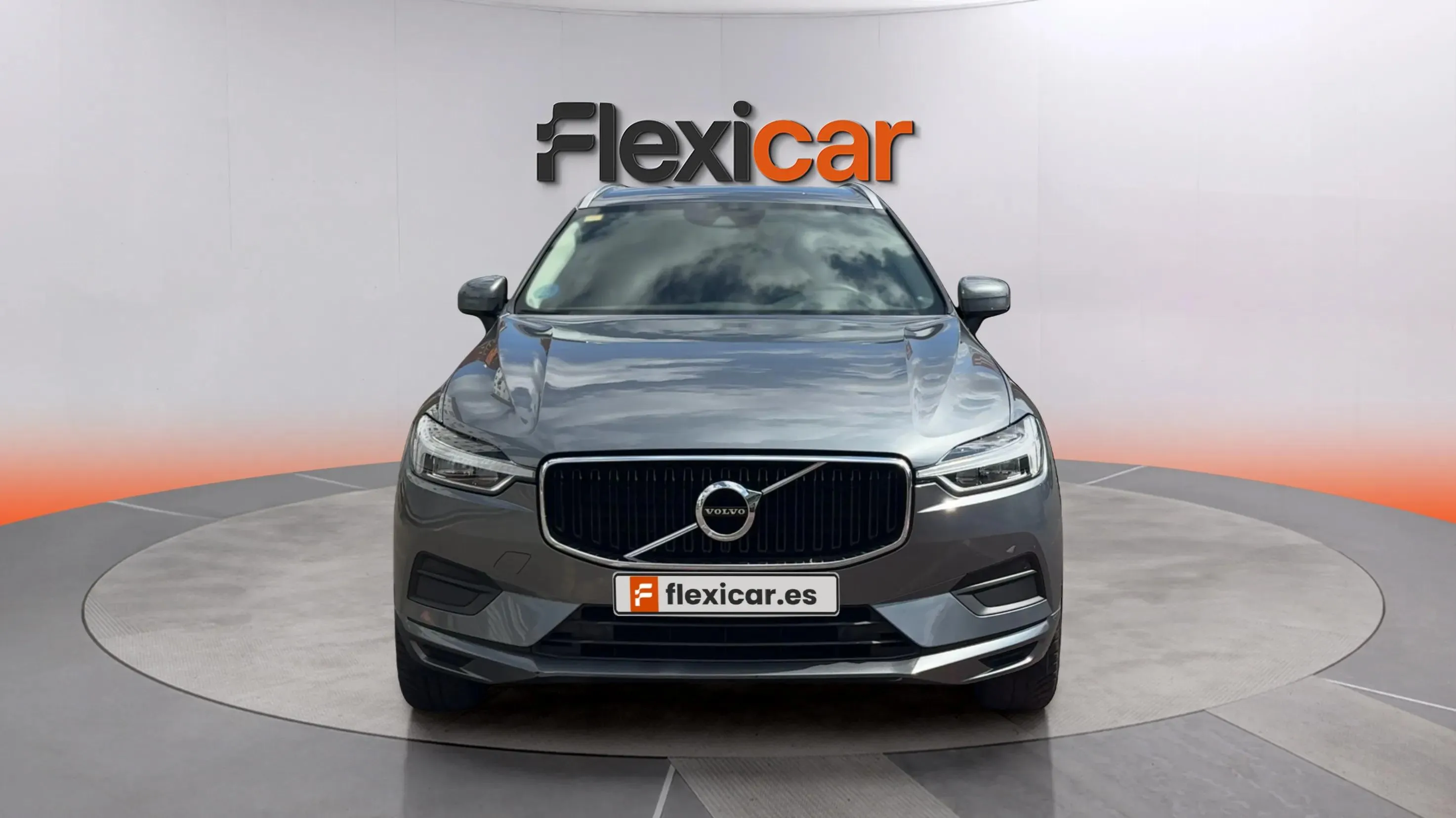 Volvo XC60 2.0 B4 D4 AWD Momentum - foto 2
