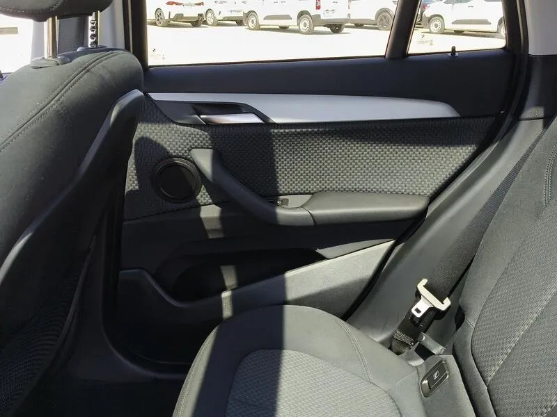 BMW X1 sDrive18i - foto 32