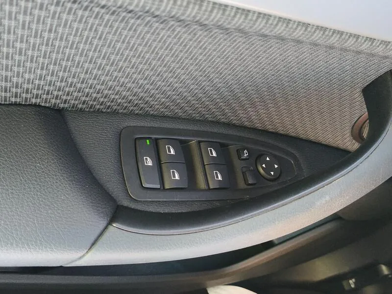 BMW X1 sDrive18i - foto 29