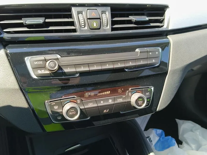 BMW X1 sDrive18i - foto 12