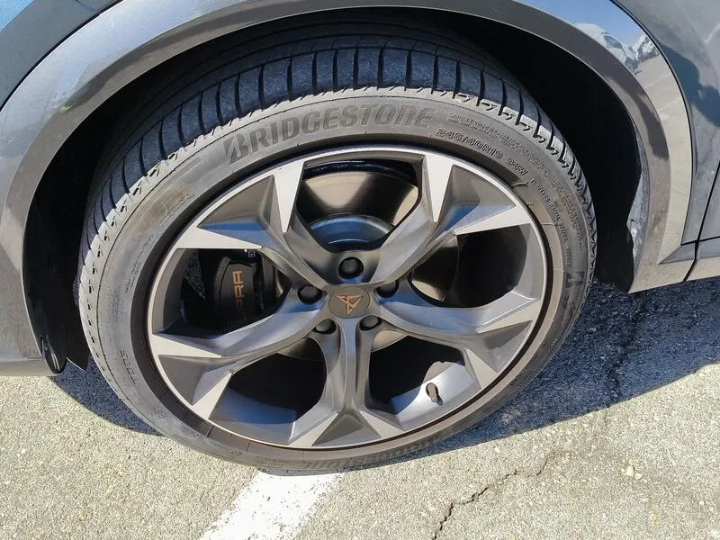 Cupra Formentor e-Hybrid 1.4 - foto 45