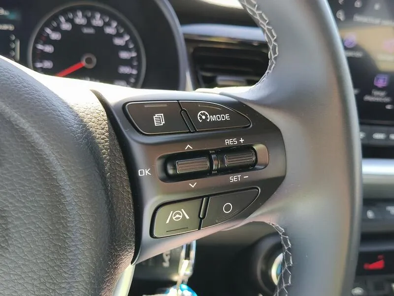 Kia Stonic 1.0 T-GDi MHEV iMT Drive Plus - foto 24