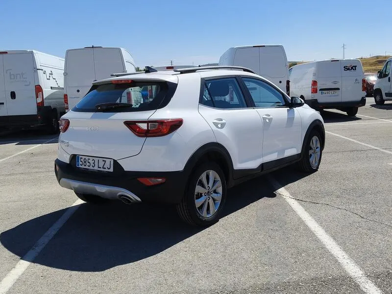 Kia Stonic 1.0 T-GDi MHEV iMT Drive Plus - foto 6