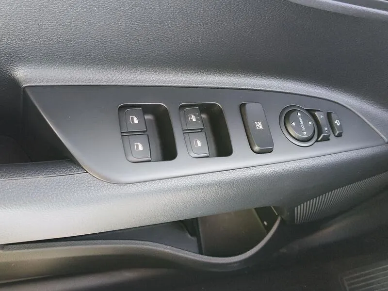 Kia Stonic 1.0 T-GDi MHEV iMT Drive Plus - foto 29