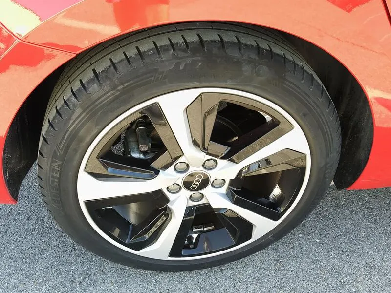 Audi A1 Sportback Adrenalin 30 TFSI S tron - foto 40