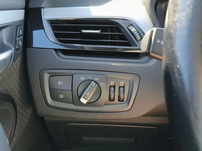 BMW X1 sDrive18d - foto 29