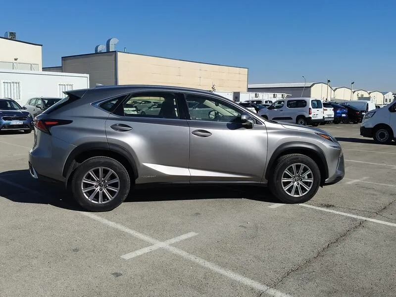 Lexus NX 2.5 300h Business - foto 7