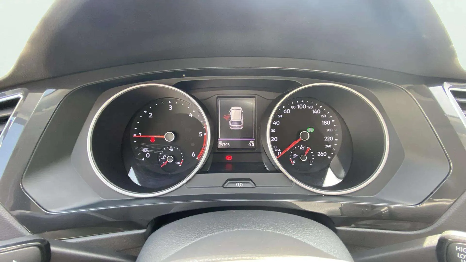 Volkswagen Tiguan Urban Sport 2.0 TDI DSG - foto 14