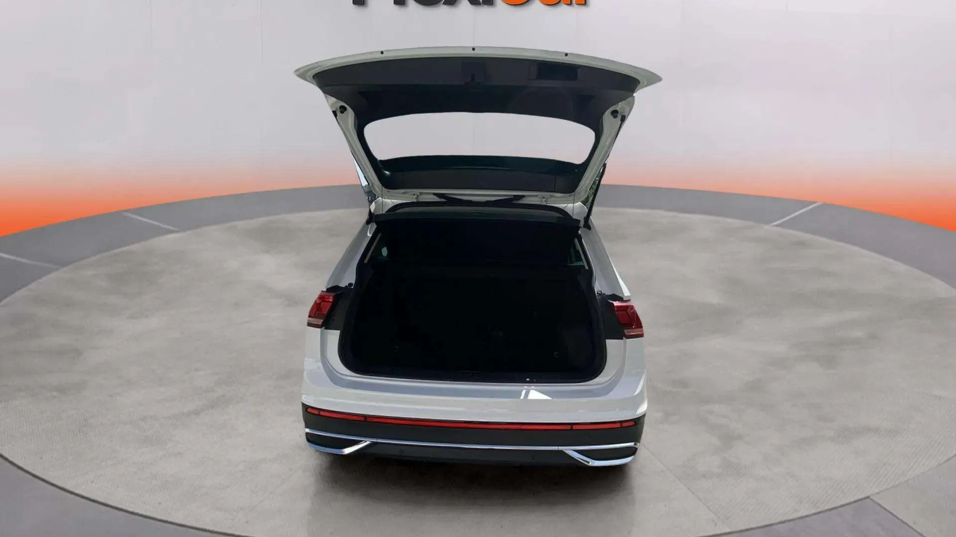 Volkswagen Tiguan Urban Sport 2.0 TDI DSG - foto 7