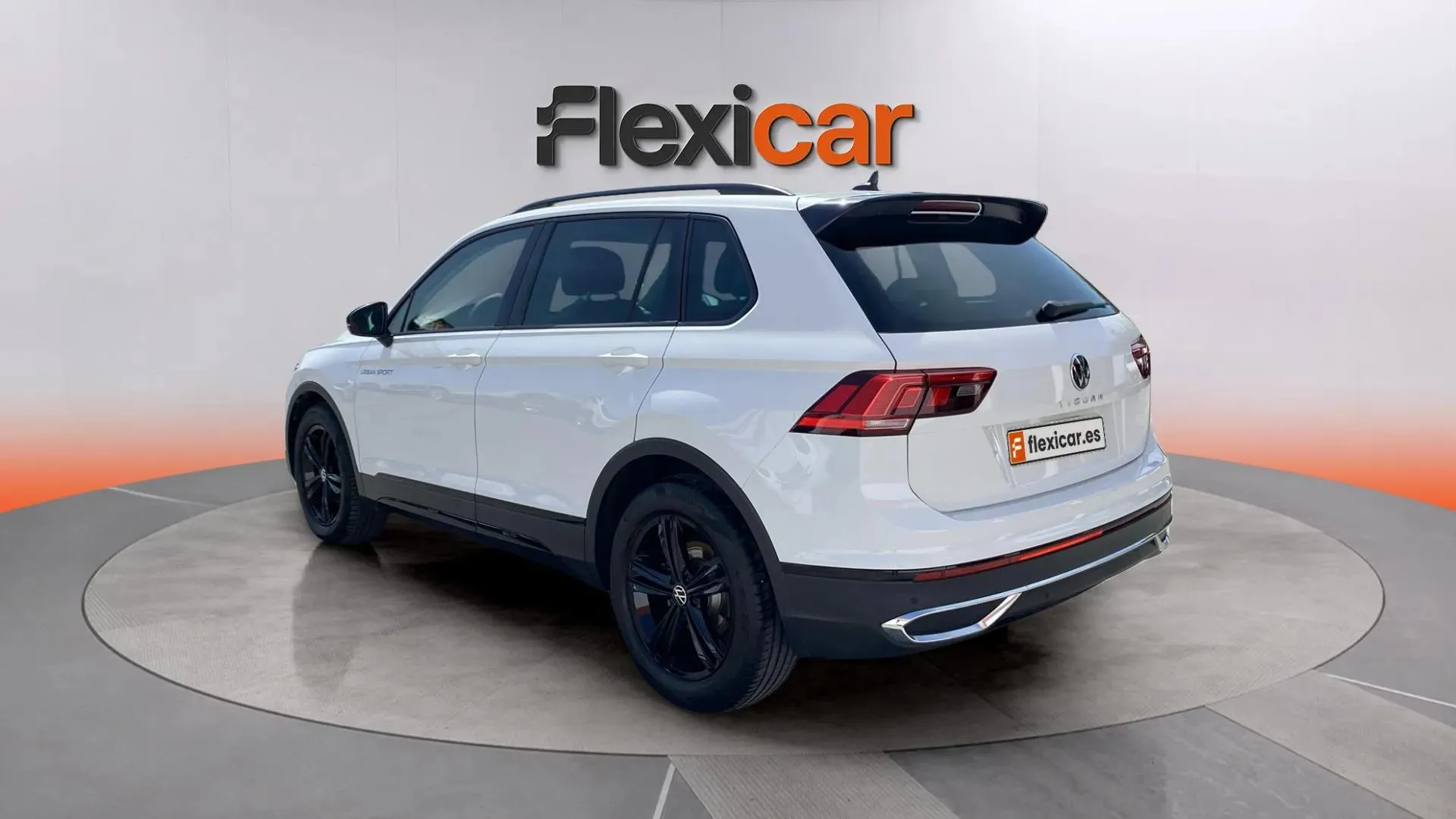 Volkswagen Tiguan Urban Sport 2.0 TDI DSG - foto 5