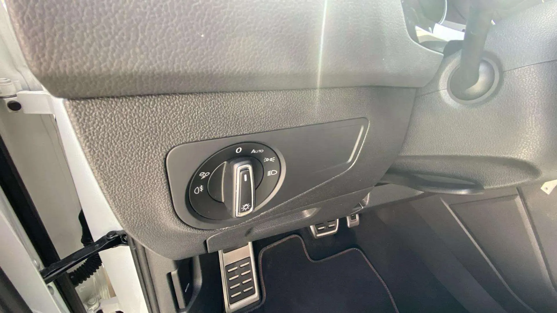 Volkswagen Tiguan Urban Sport 2.0 TDI DSG - foto 20