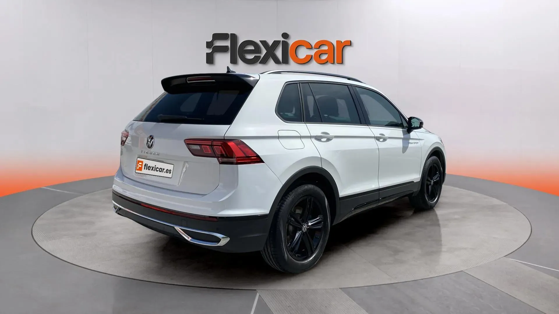 Volkswagen Tiguan Urban Sport 2.0 TDI DSG - foto 9