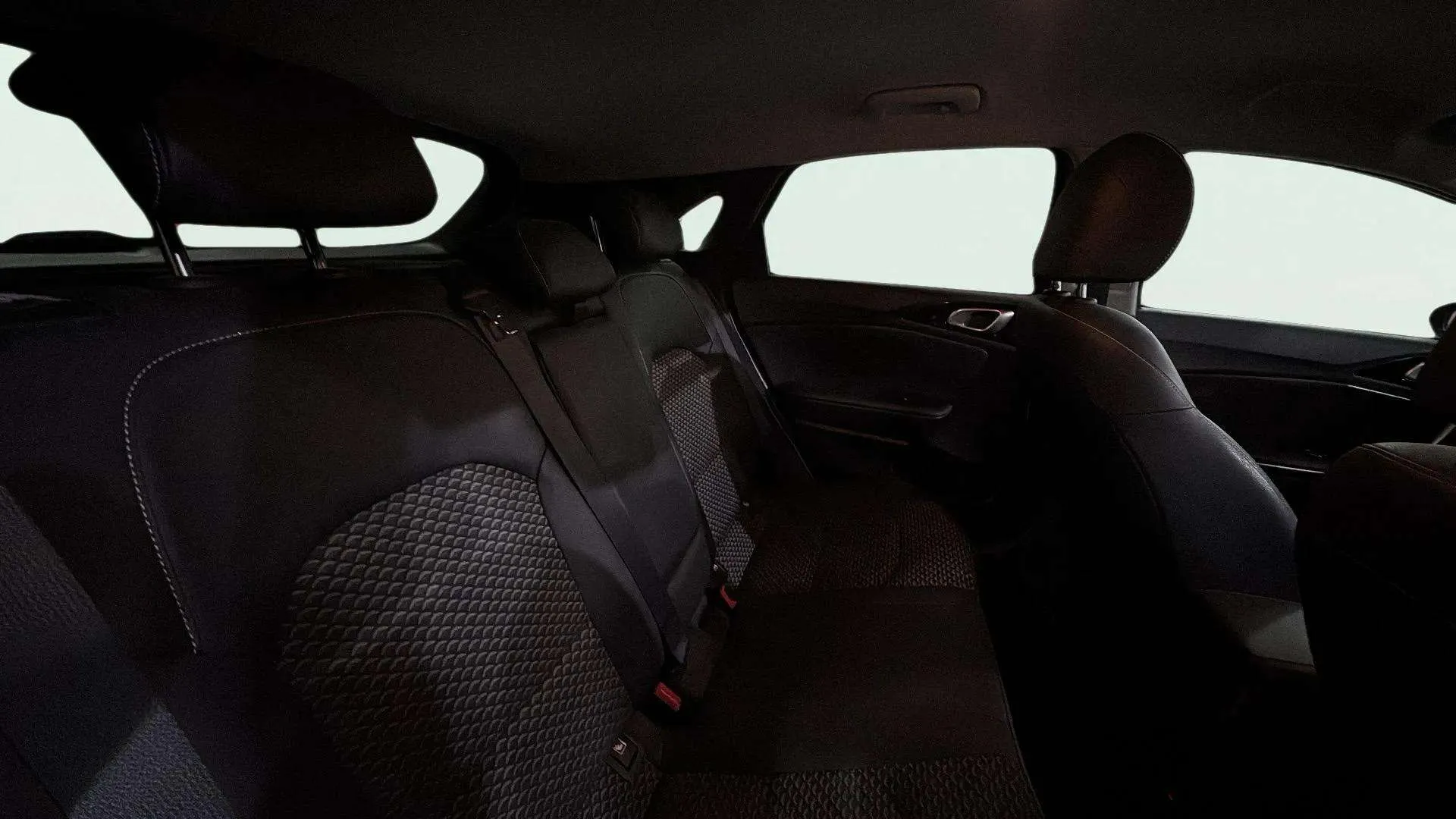 Kia Ceed 1.0 T-GDi Tech - foto 13
