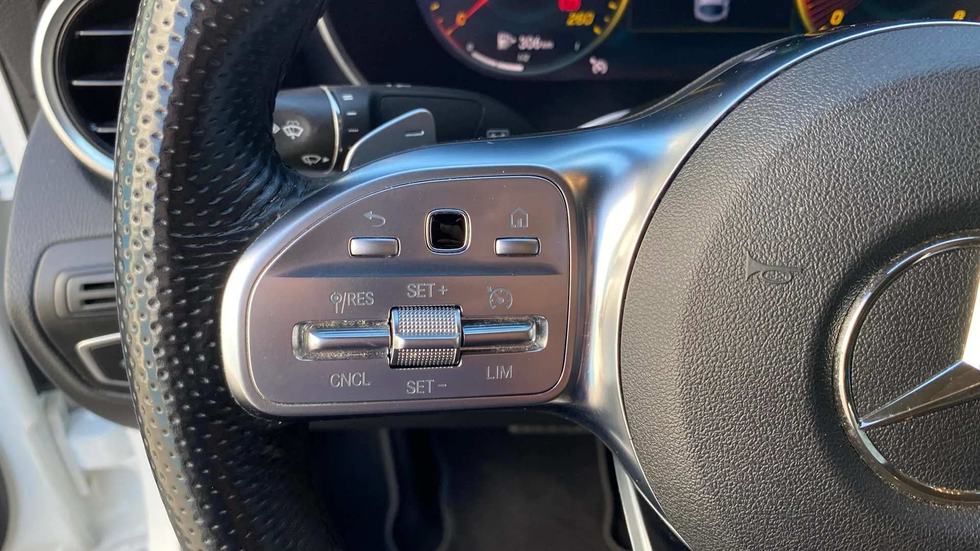 Mercedes-Benz GLC 200 4MATIC - foto 16