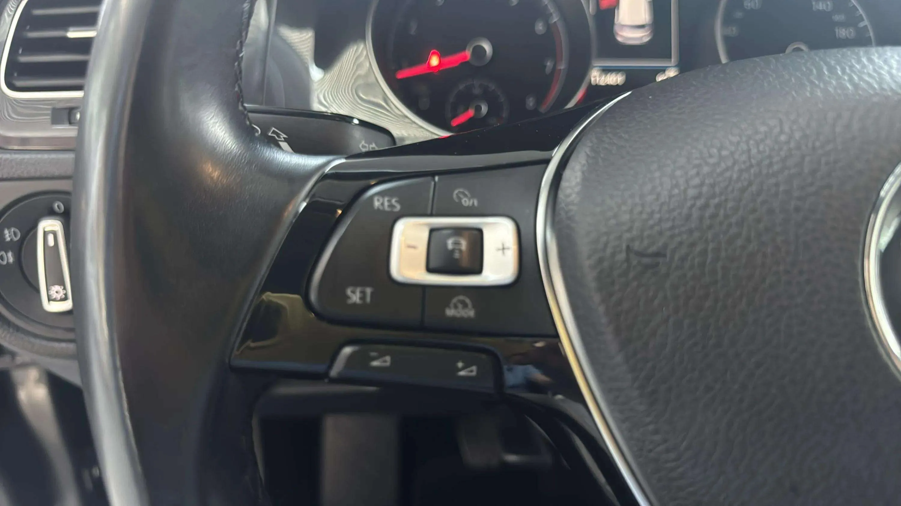 Volkswagen Golf Advance 1.4 TSI - foto 14