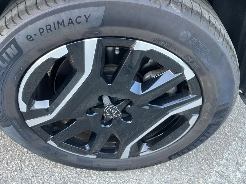 Peugeot 5008 1.6 GT e - foto 32