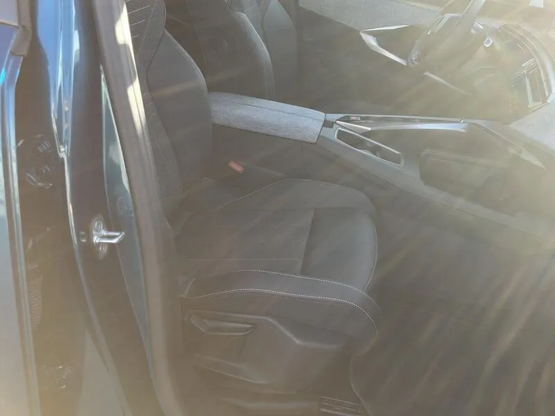 Peugeot 5008 1.6 GT e - foto 27