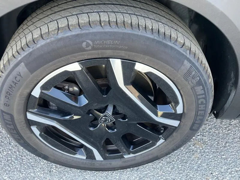 Peugeot 5008 1.6 GT e - foto 35