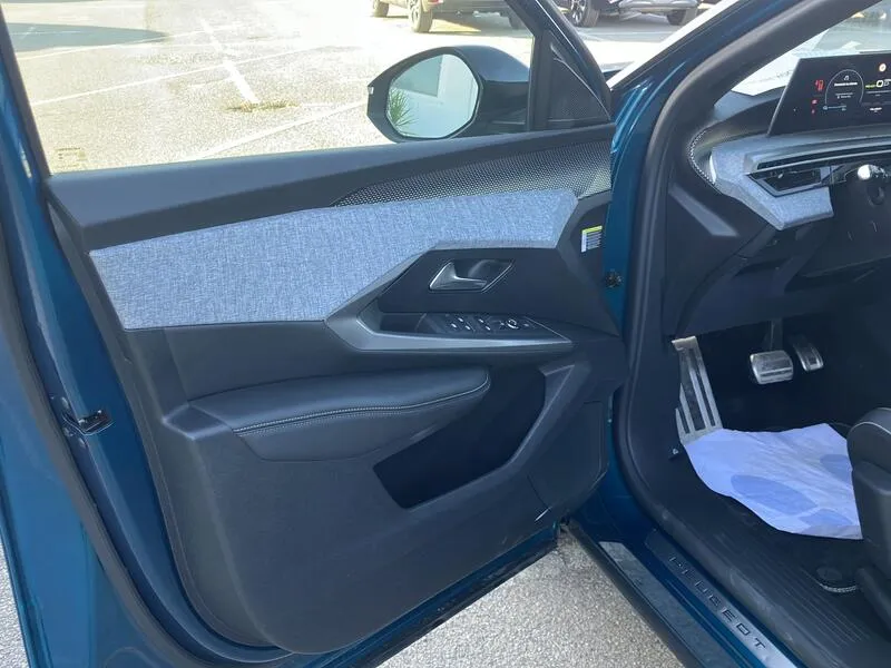 Peugeot 5008 1.6 GT e - foto 11