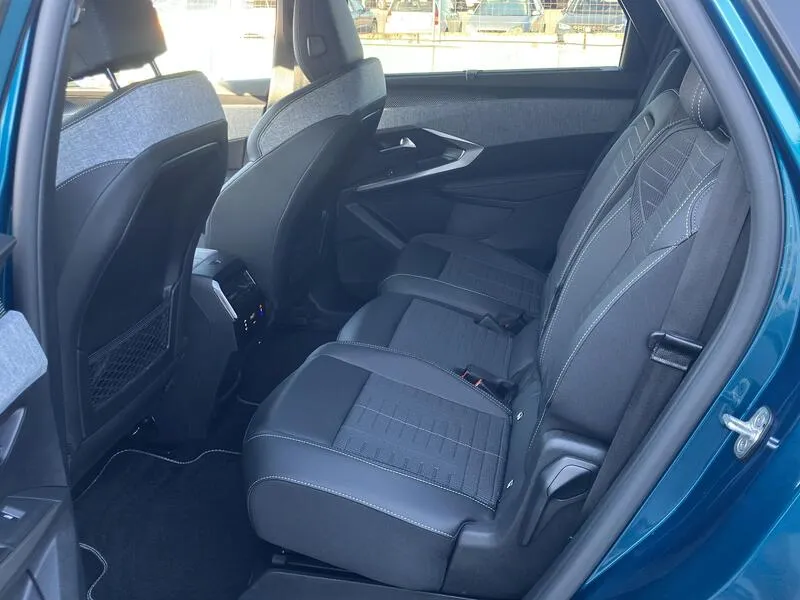 Peugeot 5008 1.6 GT e - foto 15