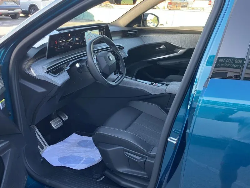 Peugeot 5008 1.6 GT e - foto 10