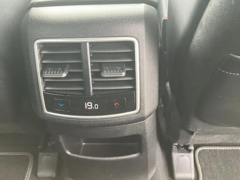 Kia Sportage 1.6 T-GDi PHEV Tech 4x4 - foto 22