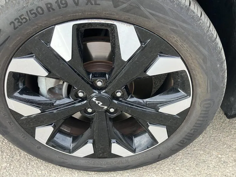 Kia Sportage 1.6 T-GDi PHEV Tech 4x4 - foto 26