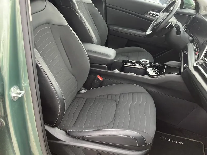 Kia Sportage 1.6 T-GDi PHEV Tech 4x4 - foto 25