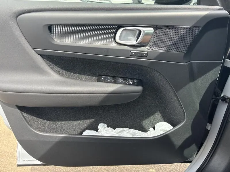 Volvo XC40 1.5 T5 Twin Recharge R-Design - foto 30