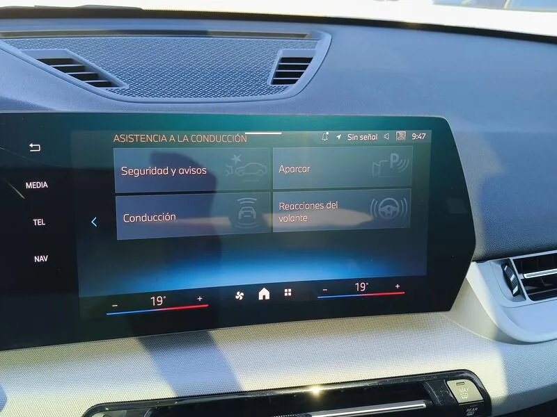 BMW X1 18i sDrive 1.5 - foto 17