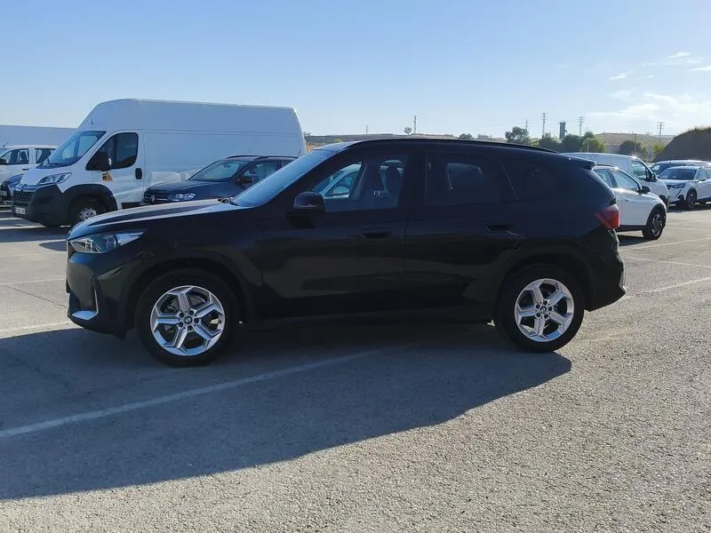 BMW X1 18i sDrive 1.5 - foto 3