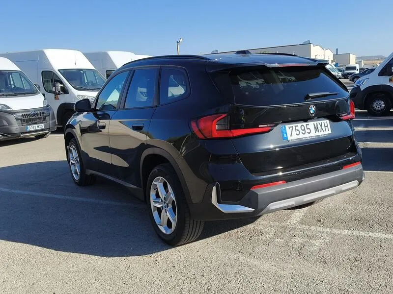 BMW X1 18i sDrive 1.5 - foto 4