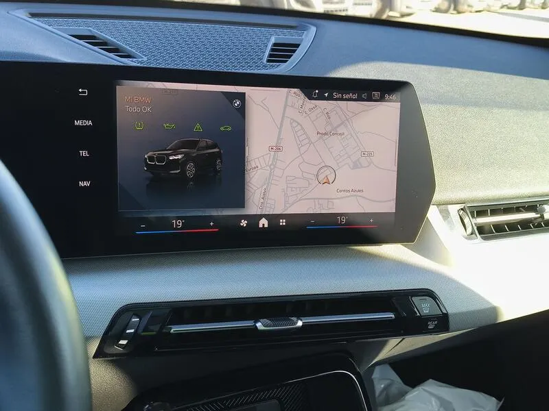 BMW X1 18i sDrive 1.5 - foto 11
