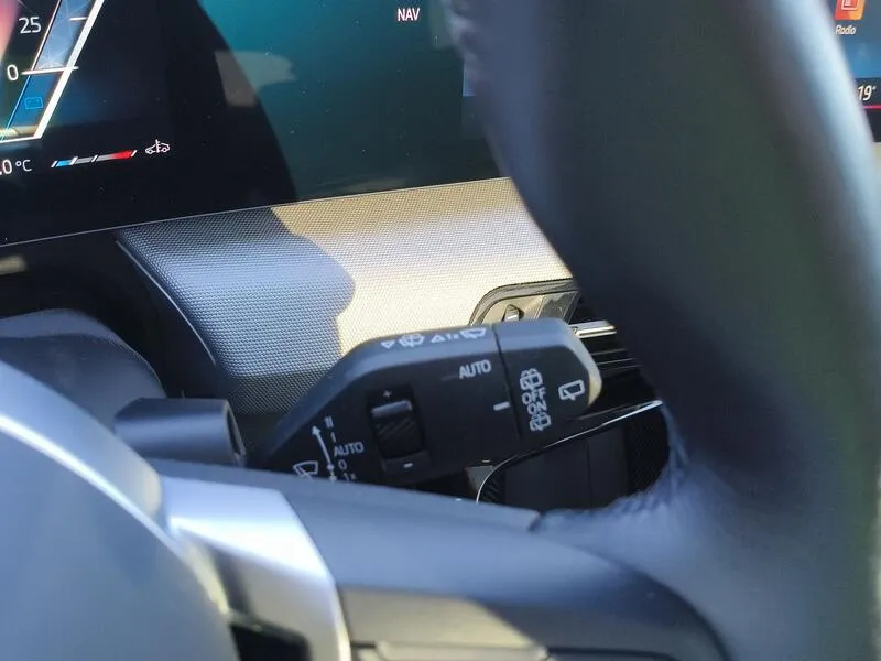BMW X1 18i sDrive 1.5 - foto 25