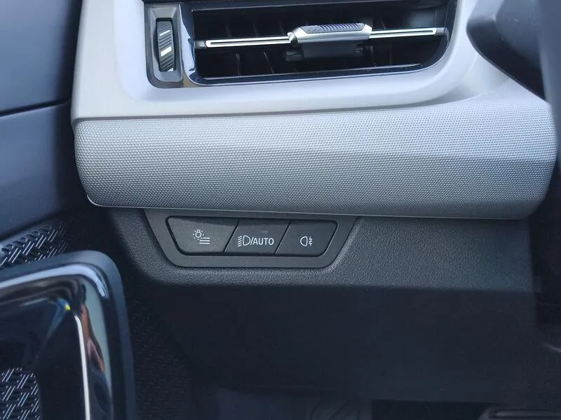 BMW X1 18i sDrive 1.5 - foto 28