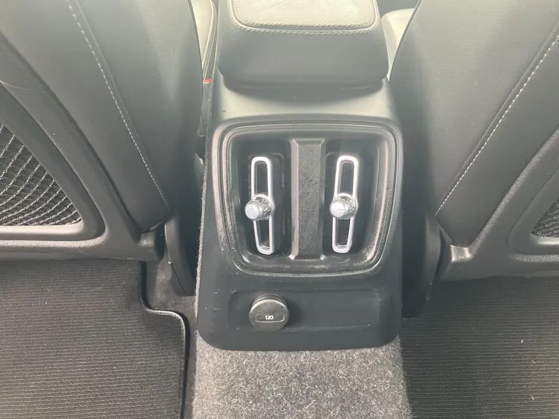 Volvo XC40 1.5 T5 Twin Recharge Inscription - foto 25