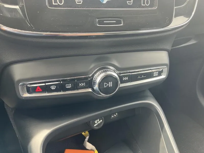 Volvo XC40 1.5 T5 Twin Recharge Inscription - foto 36