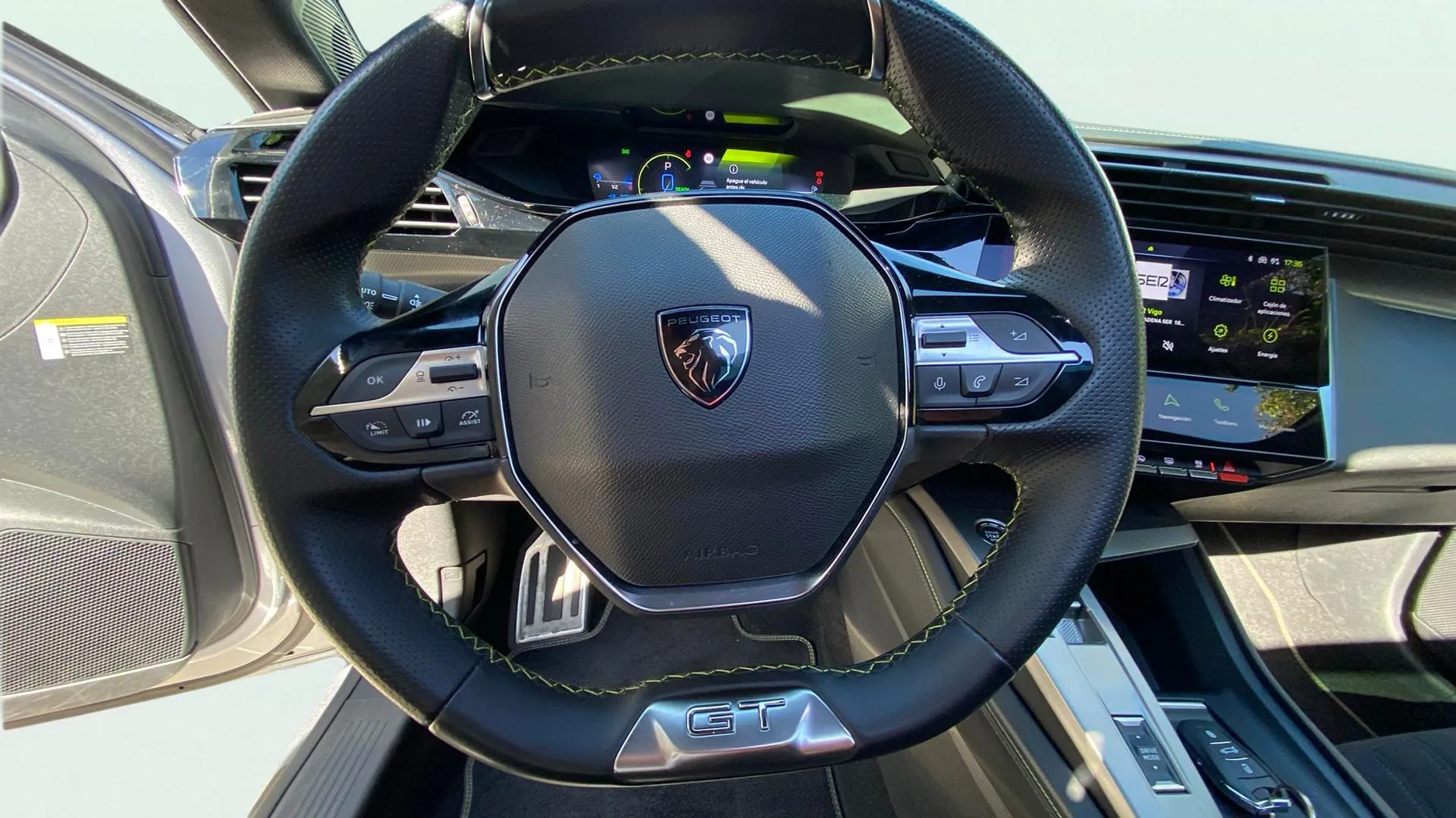 Peugeot 308 GT Hybrid 180 eEAT8 - foto 10