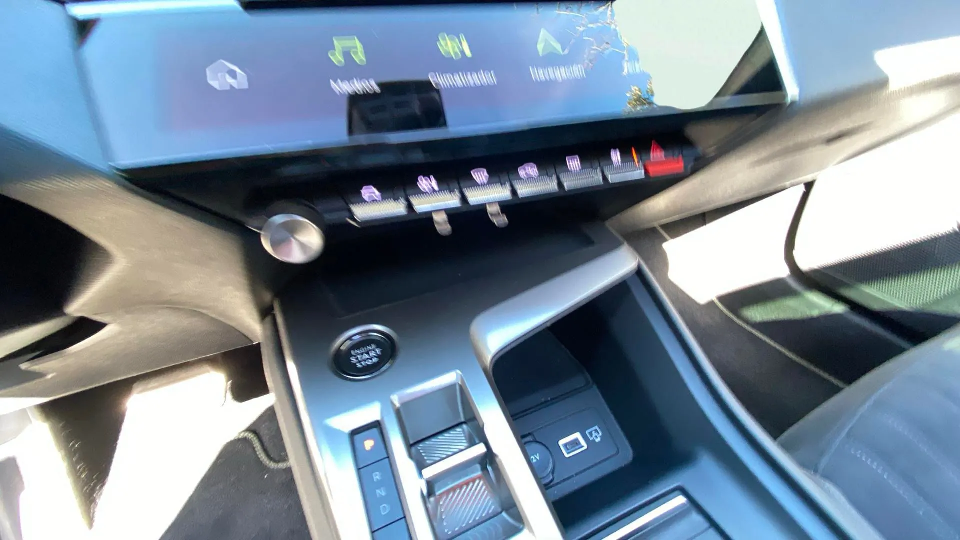 Peugeot 308 GT Hybrid 180 eEAT8 - foto 15
