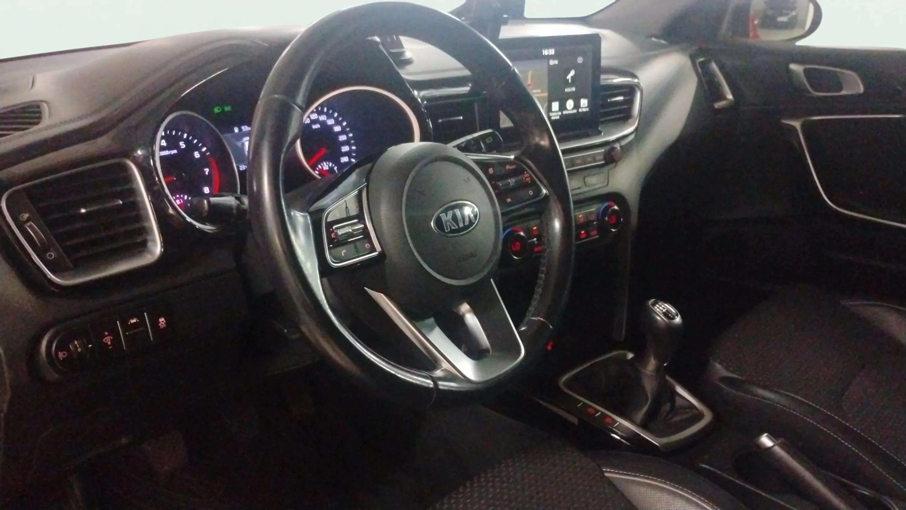 Kia Ceed 1.0 T-GDi Concept Plus Eco-Dynam - foto 6