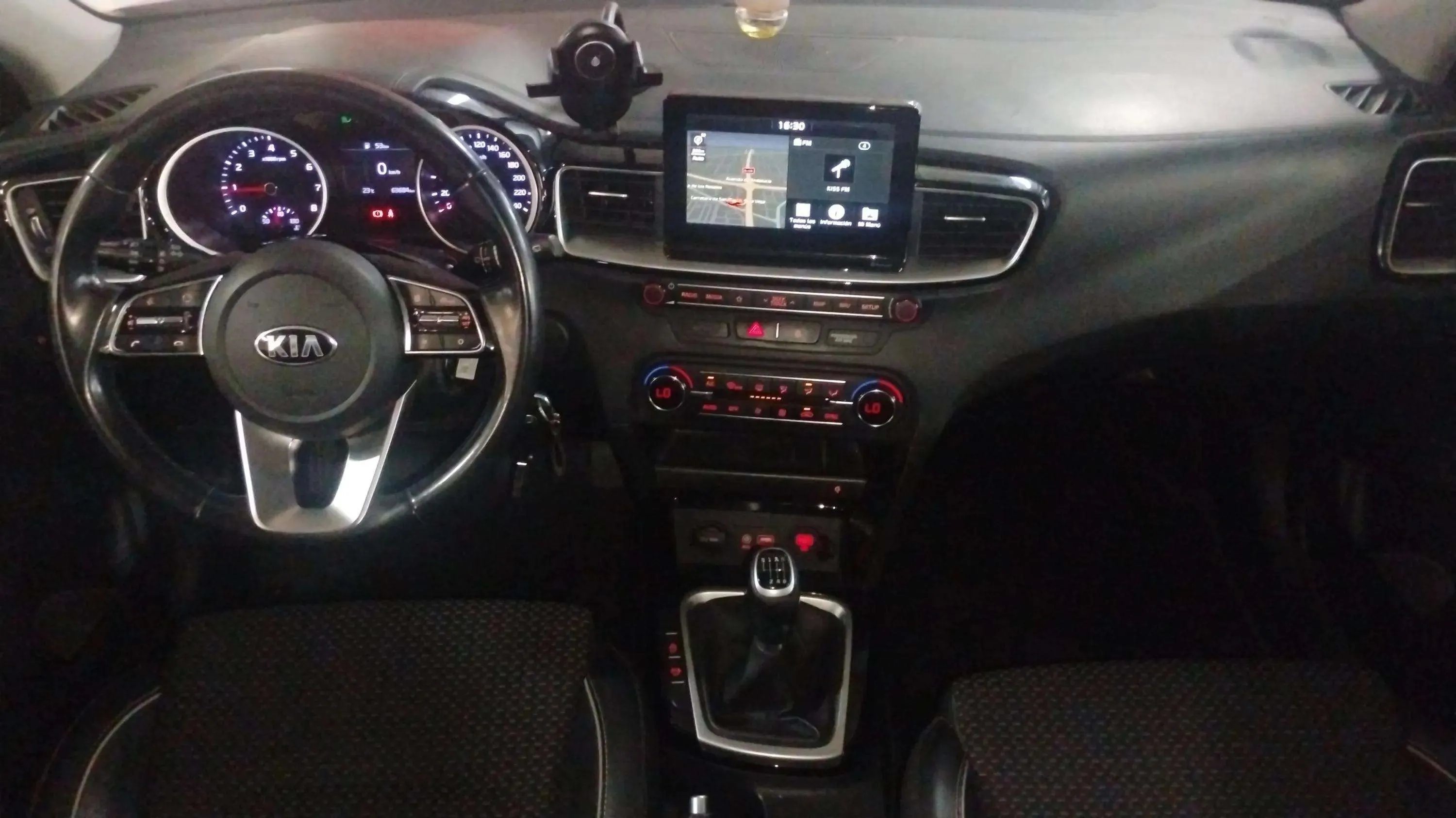 Kia Ceed 1.0 T-GDi Concept Plus Eco-Dynam - foto 18